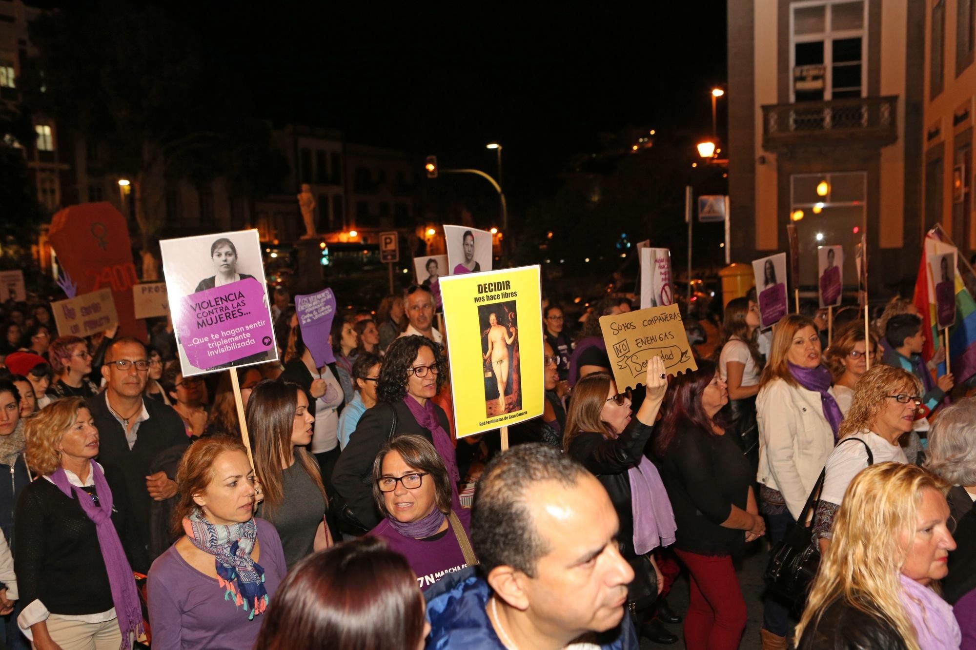 Manifestación contra la violencia machista en Las Palmas de Gran Canaria (ALEJANDRO RAMOS)