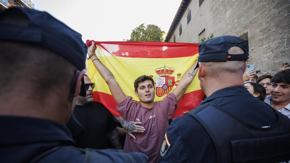 Facua denuncia a Vito Quiles ante Protección de Datos por "poner su seudomedio a nombre de una sociedad que no existe"
