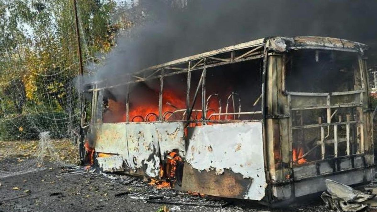 Un bombardeo ruso contra un autobús mata a al menos 30 personas en la ciudad de Kramatorsk