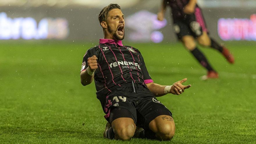 La solidez grupal y Fran Sol dan los puntos al CD Tenerife en Vallecas