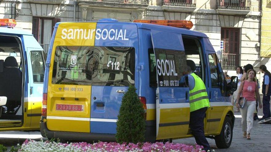 Alarma entre trabajadores del Samur Social de Madrid por su modelo privatizado, sin "medios ni estructura" ante catástrofes