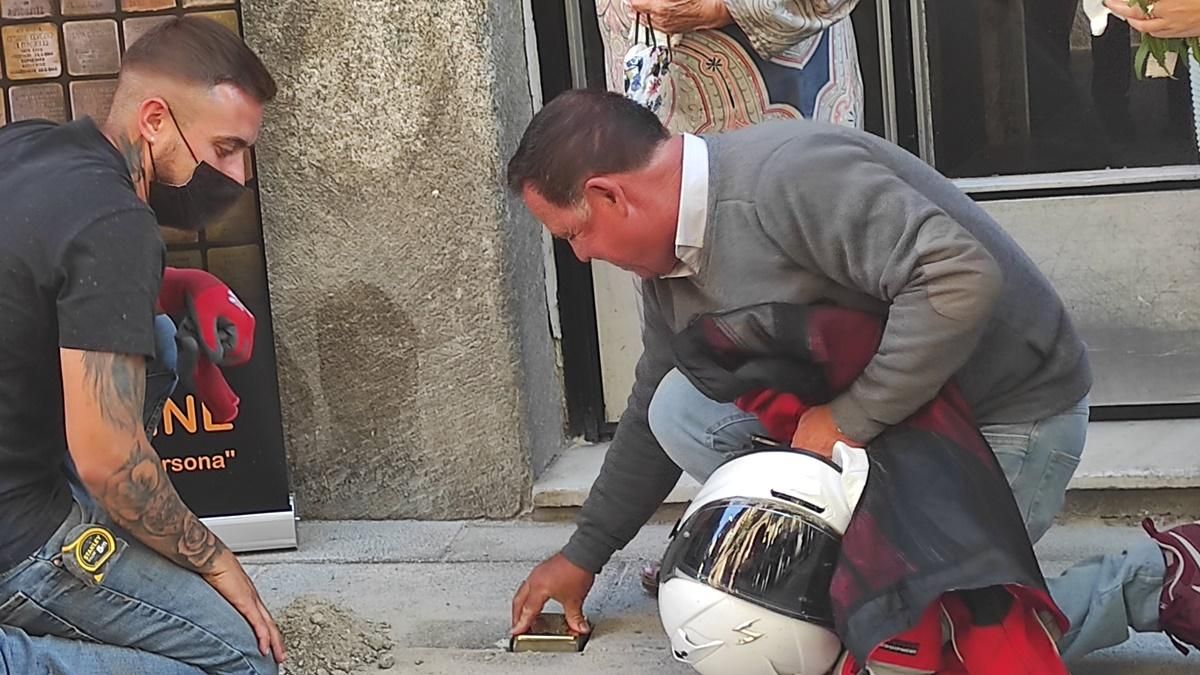 Quince 'stolpersteine' en Centro luchan contra la desmemoria