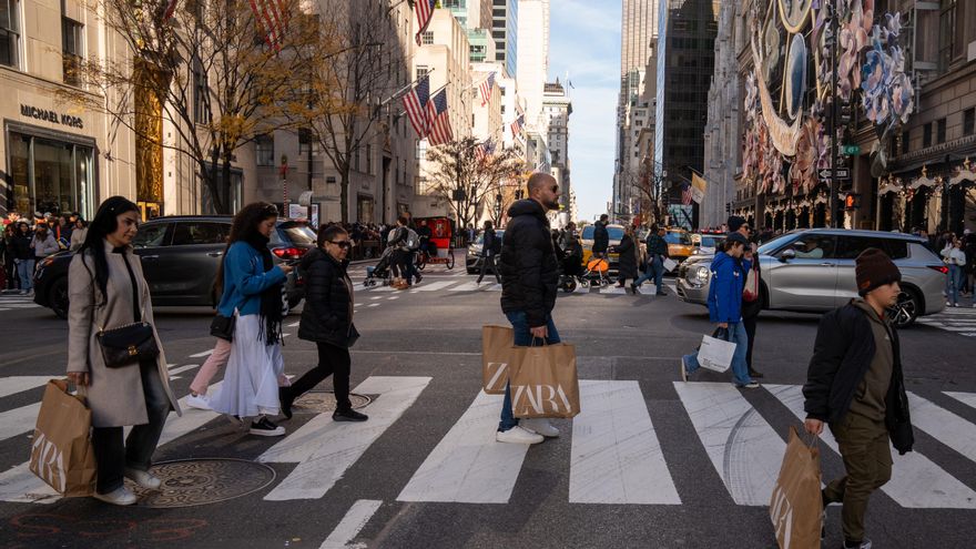 La inflación de precios de consumo personal en EEUU bajó 2 décimas en abril hasta el 2,1 %