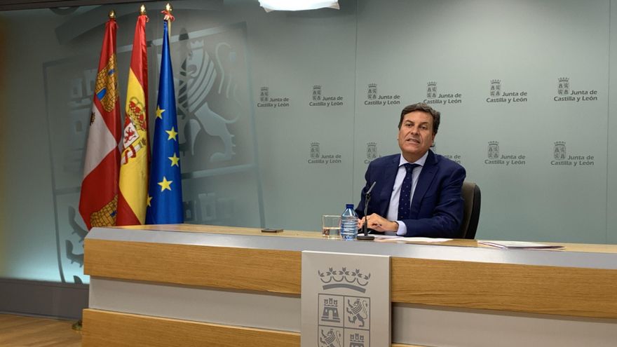 Un profesor de Valladolid obliga a sus alumnos a tachar el lenguaje inclusivo y el portavoz de la Junta sugiere "consultar la RAE"