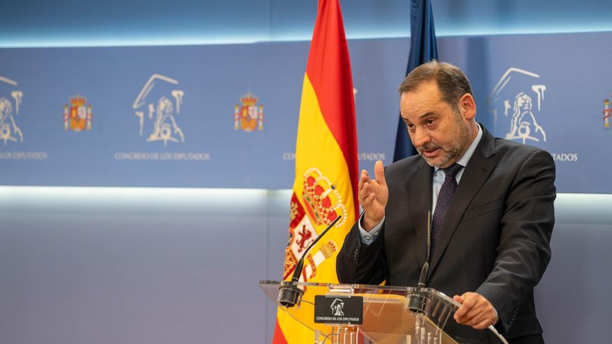 Ábalos asume que será imputado y advierte que no entregará su acta de diputado