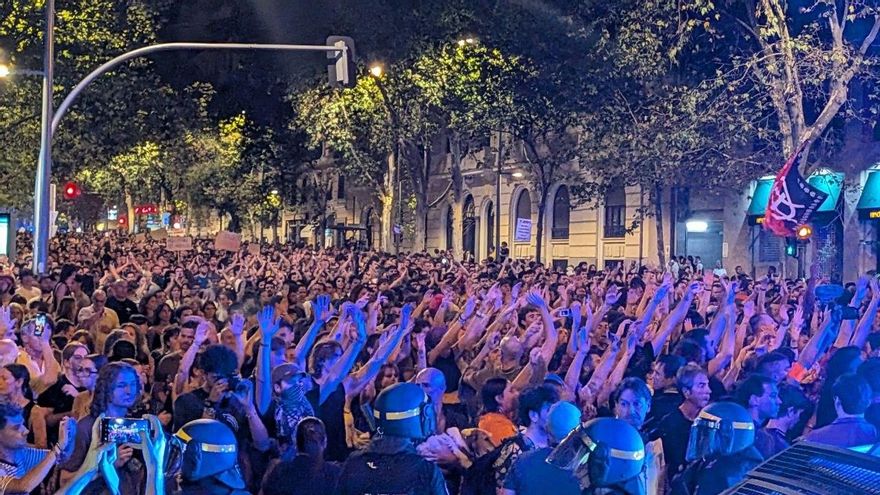 Concentración en Madrid tras el desahucio de Maricarmen.