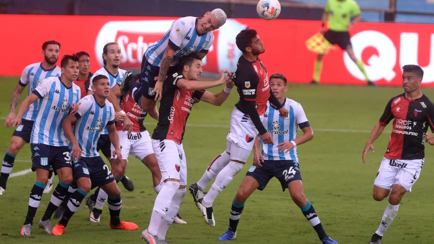 Provincia habla de restricciones "más drásticas" que incluyen al fútbol profesional