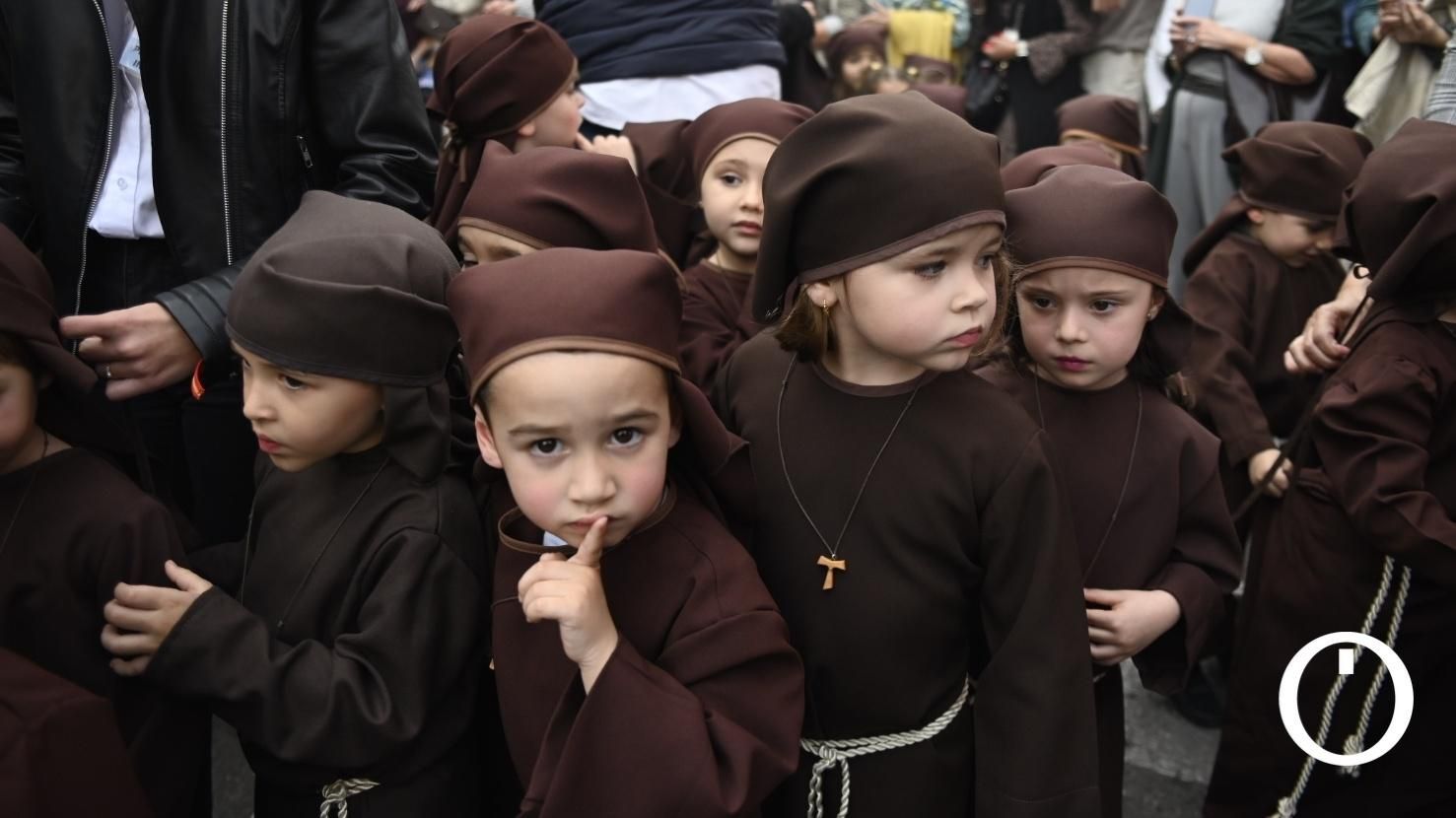 Procesión infantil del colegio Santa María de Guadalupe