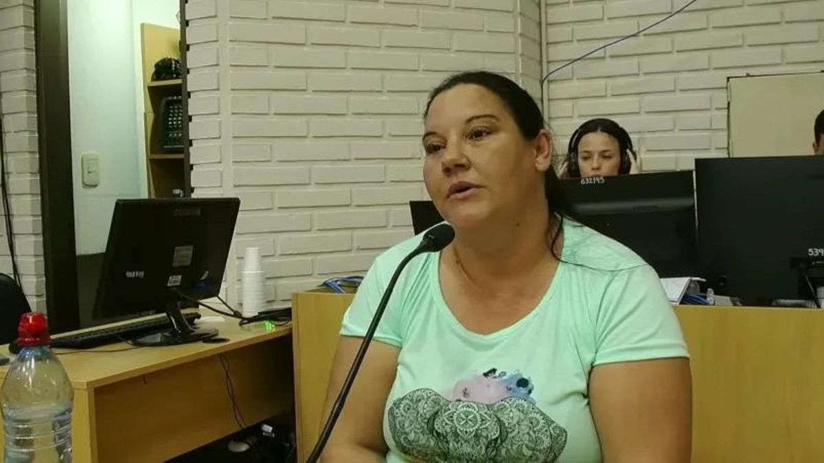 Fabiana González, una de las siete imputadas en la causa, durante su declaración.