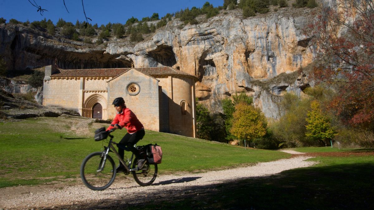 Las tres mejores rutas de senderismo para disfrutar del otoño en España
