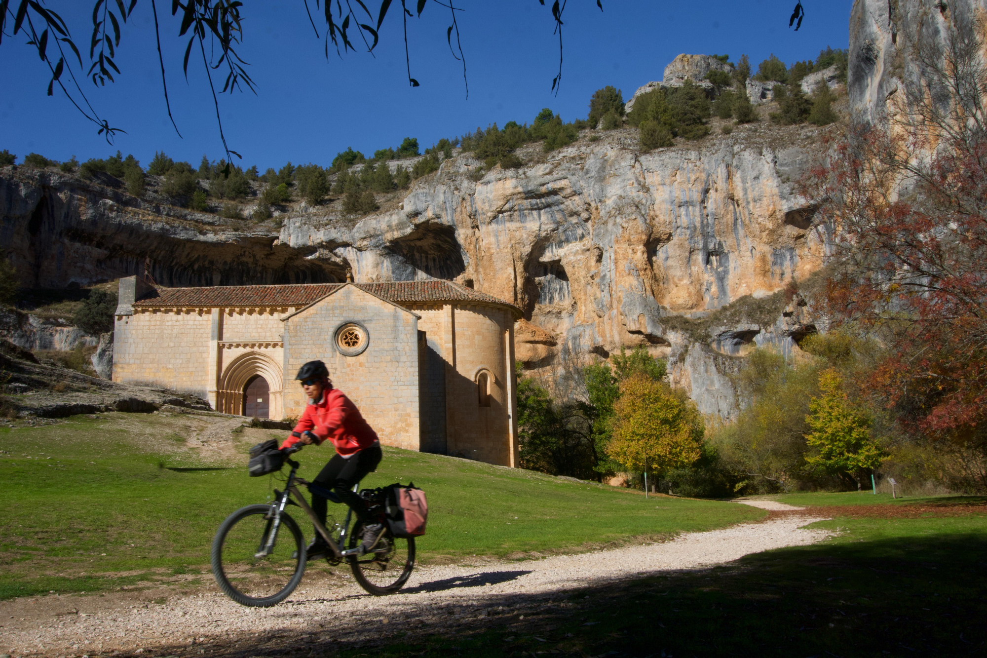 Ermita de San Bartolomé en el cañón del río Lobos