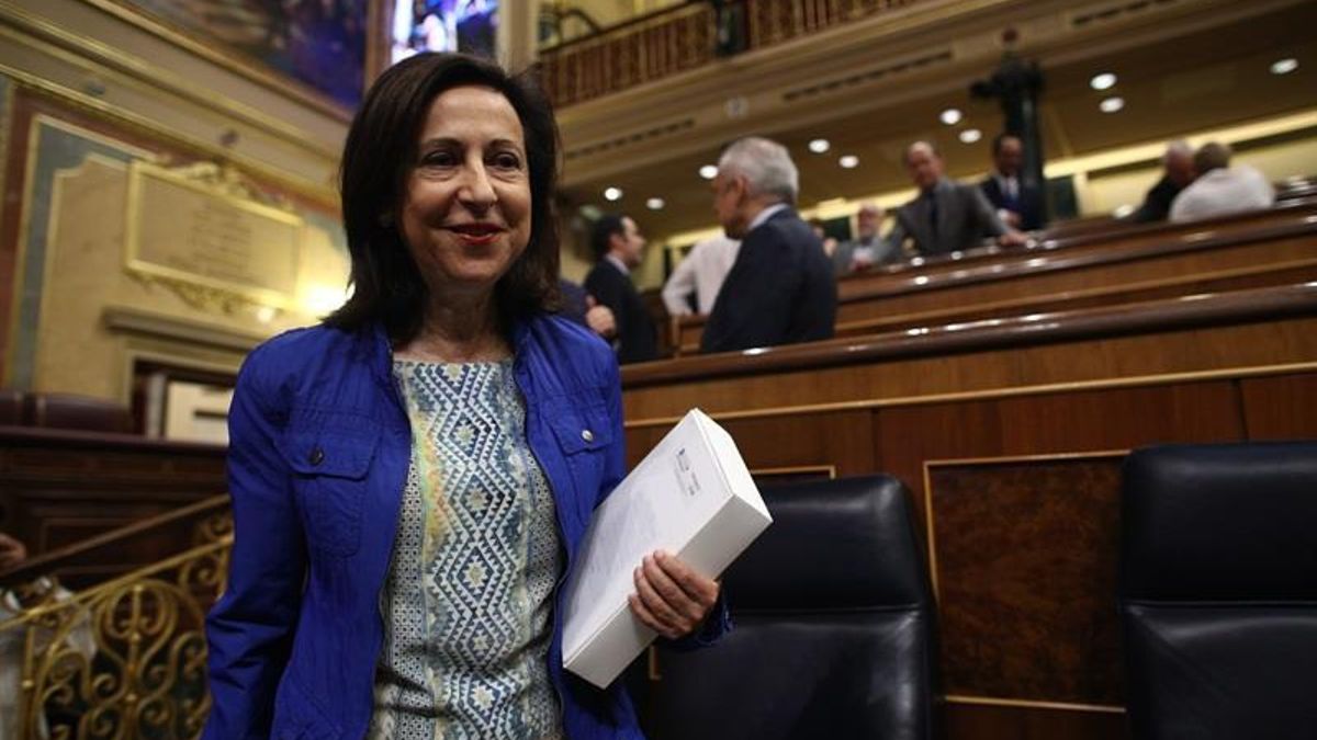 Robles califica de "falta de respeto" los abucheos a Pedro Sánchez en el desfile de la Fiesta Nacional