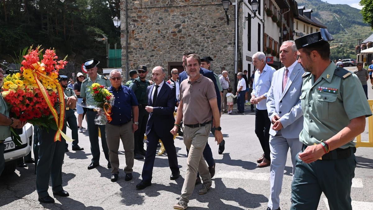 Bermúdez de Castro en el homenaje a los guardias civiles asesinados por ETA en Sallent de Gállego