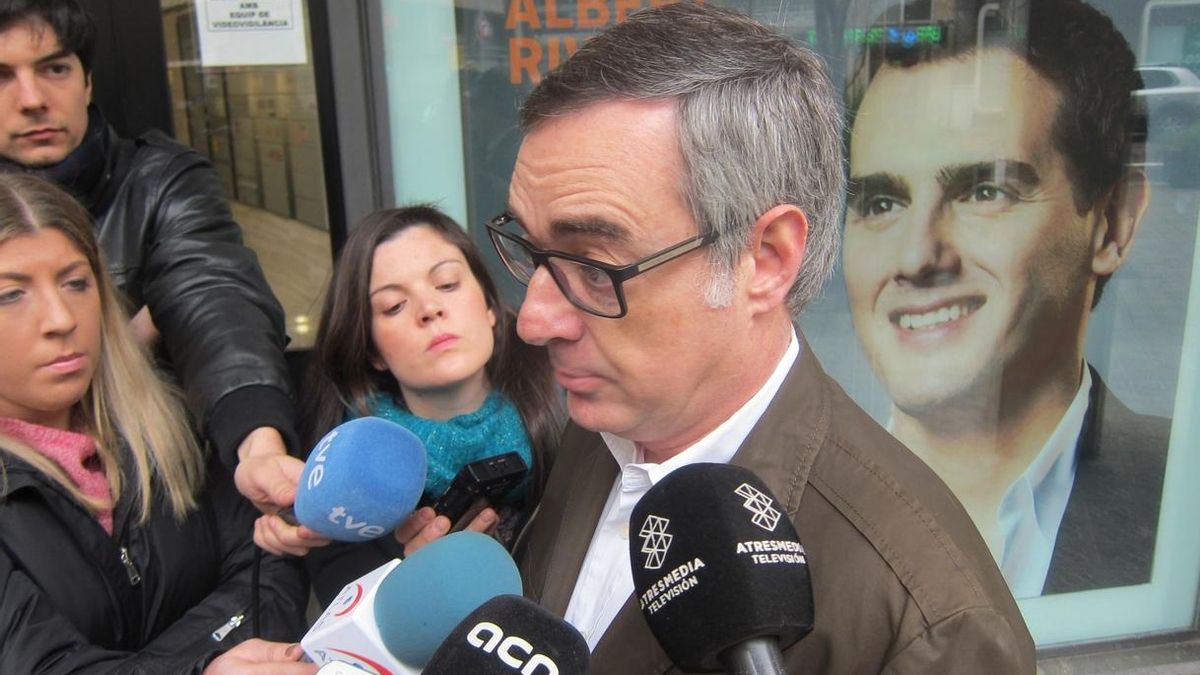 Ciudadanos alerta al PP del riesgo de que el PSOE "se tire al monte" con Podemos