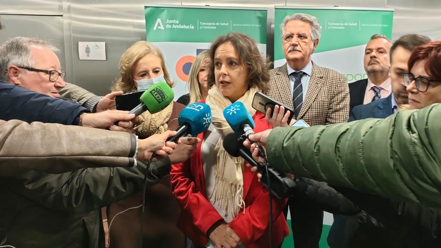 Andalucía presenta un plan para reducir las listas de espera sin un presupuesto concreto ni aumento de sanitarios