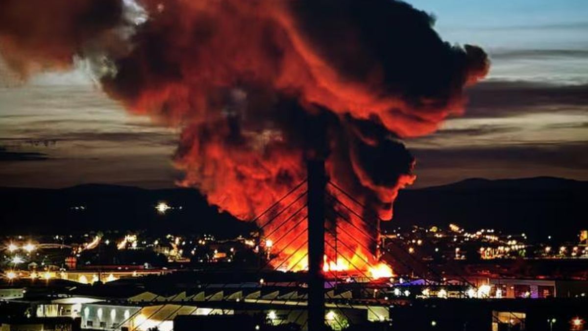 Incendio de una empresa de reciclaje en Marchamalo