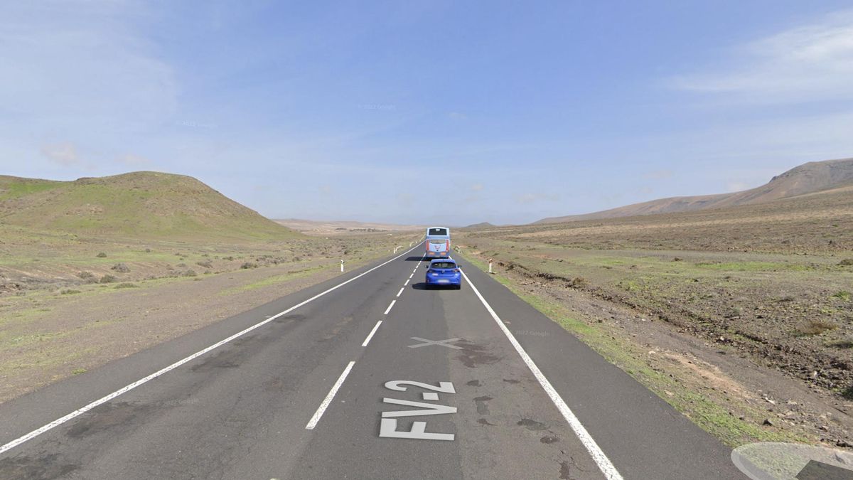 Carretera FV-2, a la altura de Los Alares.