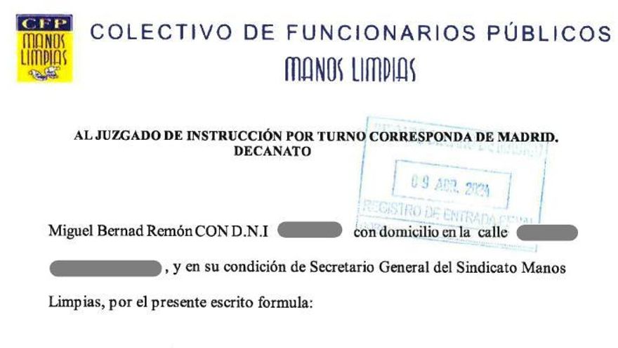 Ocho recortes de prensa con un bulo componen la denuncia de Manos Limpias contra Begoña Gómez