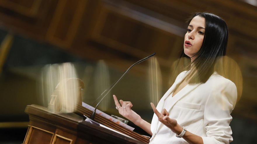 La líder de Ciudadanos, Inés Arrimadas interviene en la sesión de este jueves en el Congreso.