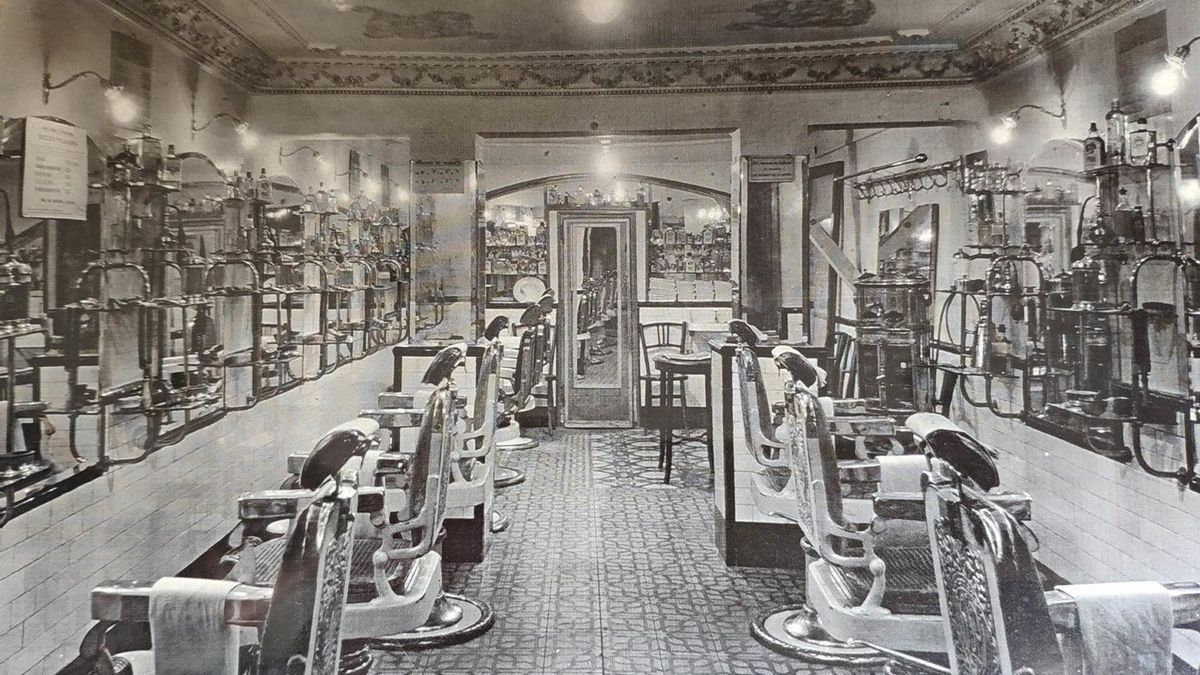 Interior de la barbería, en una imagen antigua