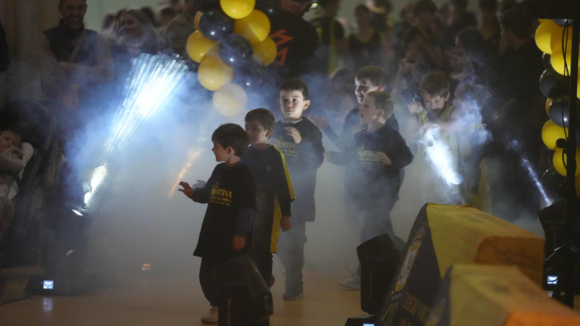 Presentación de los equipos de baloncesto y gimnasia rítmica del Colegio Virgen del Carmen