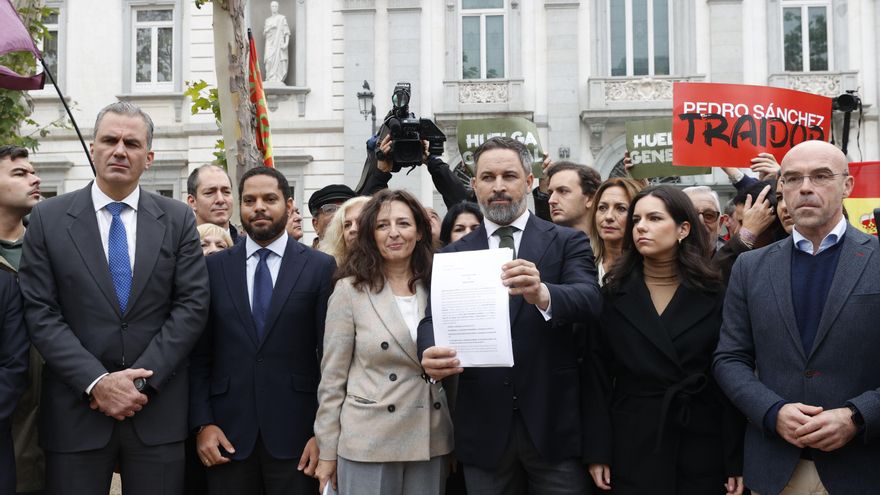 El Supremo rechaza una denuncia de Vox contra Sánchez y los independentistas por negociar la investidura y la amnistía