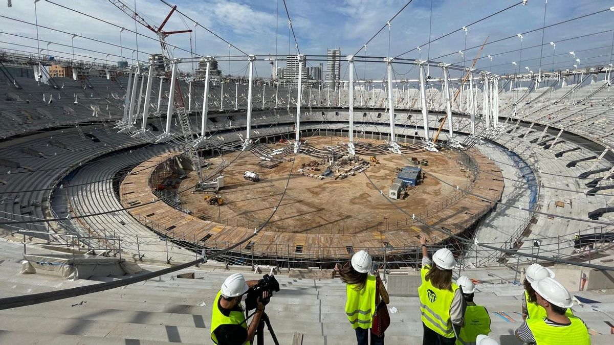 En las entrañas del nuevo estadio del Valencia CF: 400 operarios contrarreloj para inaugurar en 2027 con 50.000 socios