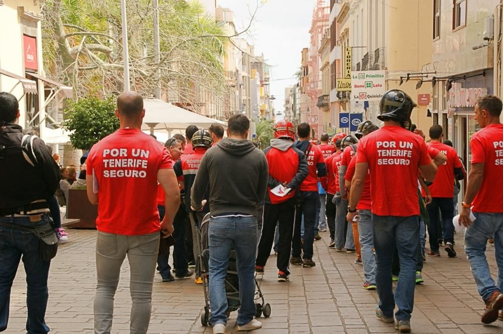 La protesta ha discurrido, de nuevo, por la calle Castillo de Santa Cruz