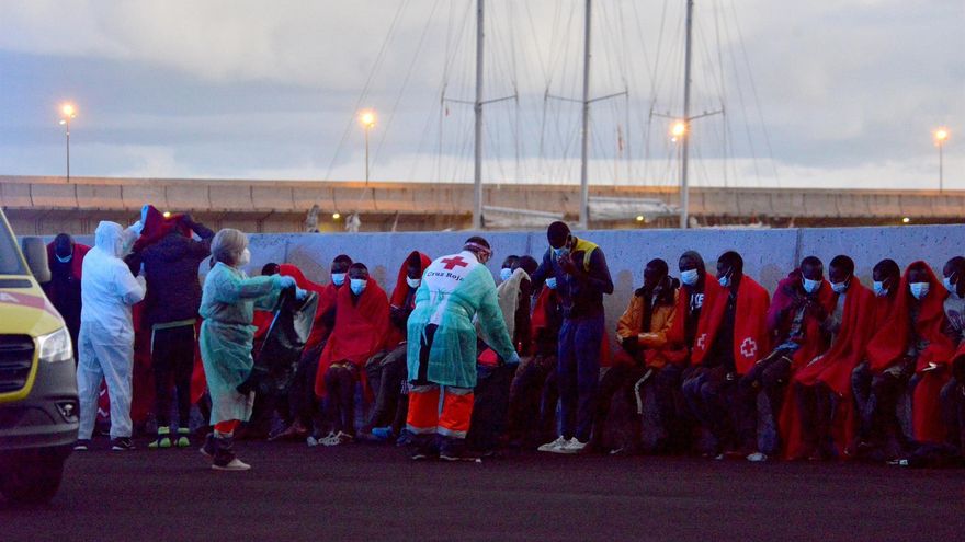 Más de 330 personas sobreviven a la ruta migratoria atlántica y llegan a Gran Canaria, Fuerteventura y El Hierro