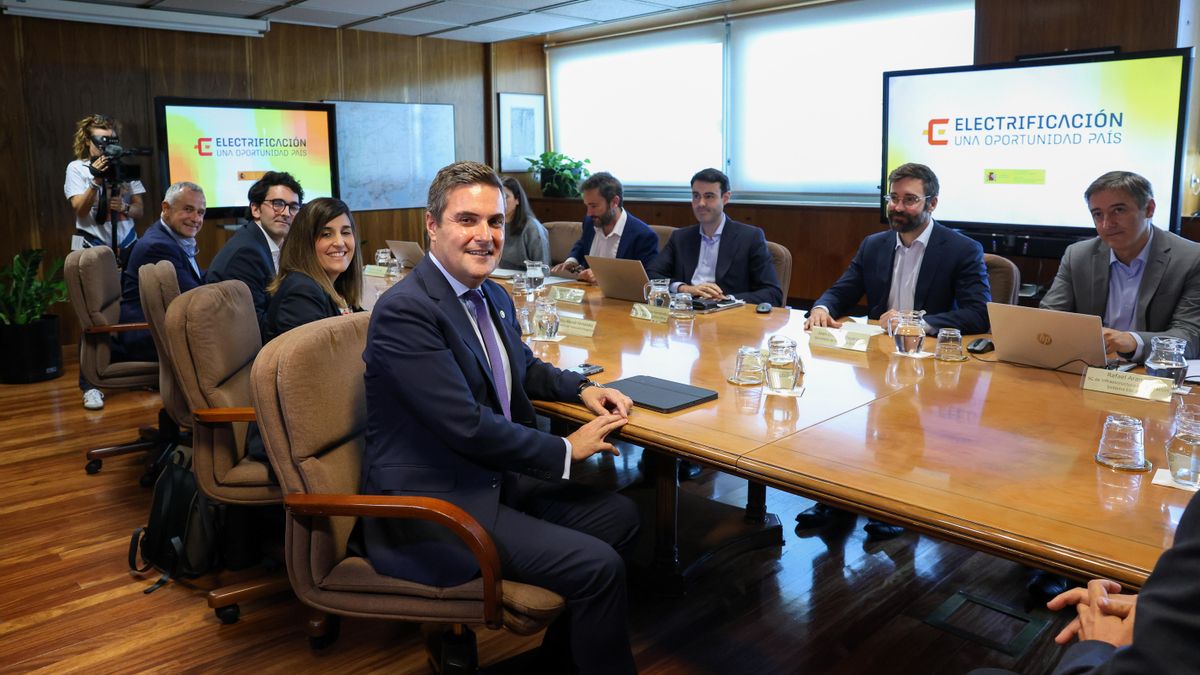 Euskadi cierra inversiones para mejorar en un 40% su capacidad eléctrica actual y "dar respuesta a la industria"