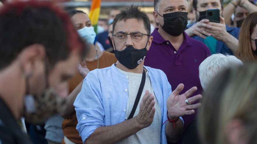 El fundador de Podemos Juan Carlos Monedero durante una manifestación para condenar el asesinato de un joven de 24 años el pasado sábado en A Coruña debido a una paliza, a 5 de julio de 2021, en Madrid, (España).