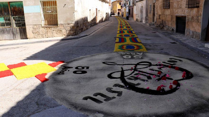 El Corpus no solo se celebra en Toledo: Almonacid de Zorita se viste de arte y tradición