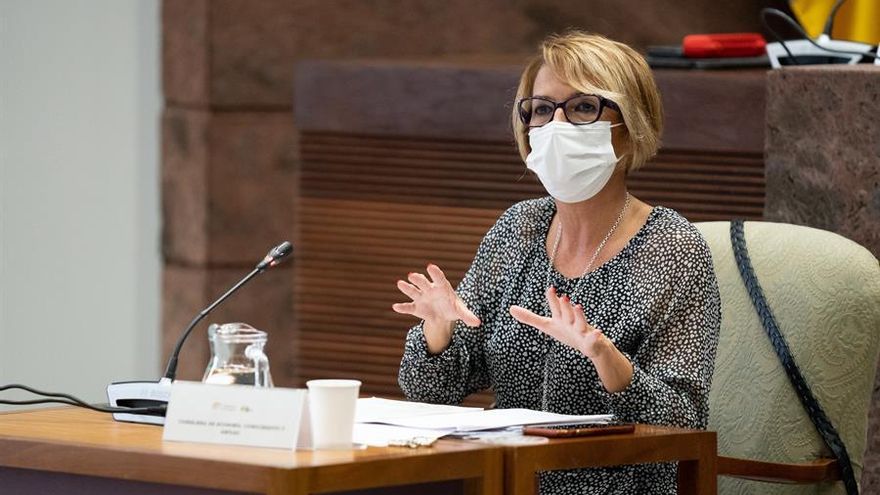 La consejera de Economía de Canarias garantiza las ayudas directas a empresarios y autónomos