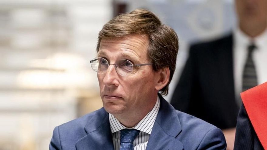 El alcalde de Madrid, José Luis Martínez Almeida, durante la inauguración del nuevo campus universitario del Instituto de Estudios Bursátiles (IEB). A. Pérez Meca / Europa Press