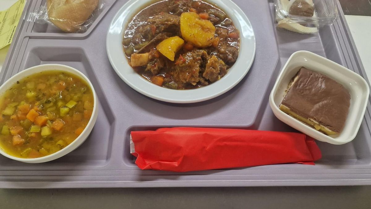 El Hospital de La Palma ofrece un menú con garbanzos, lomo, boniatos y gofio en el Día de Canarias