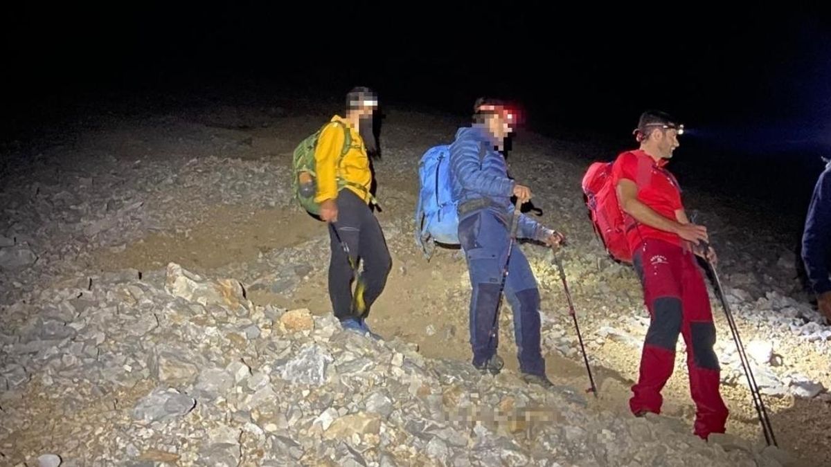 El rescate del grupo se produjo la pasada madrugada en Picos de Europa. 