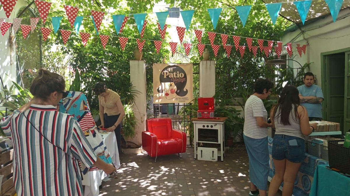 Regresa ‘El Patio Vintage’: la Terraza del Ambigú Axerquía acoge la segunda edición del mercado retro
