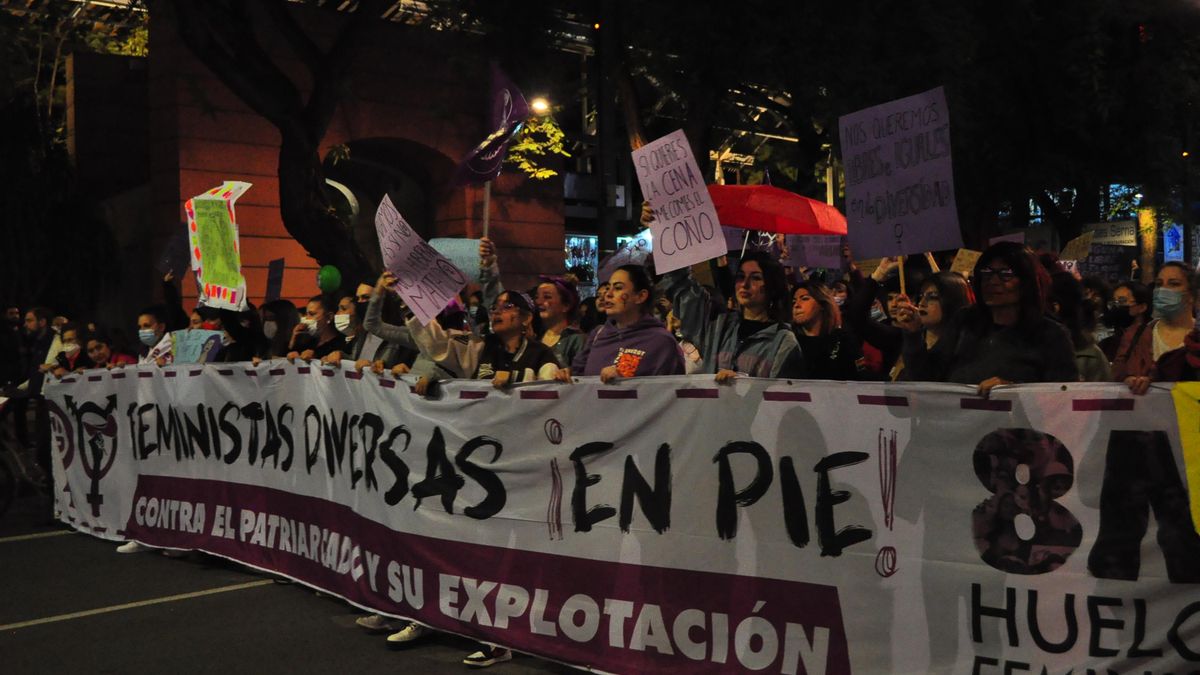 La cabecera de la manifestación del 8M en Murcia capital