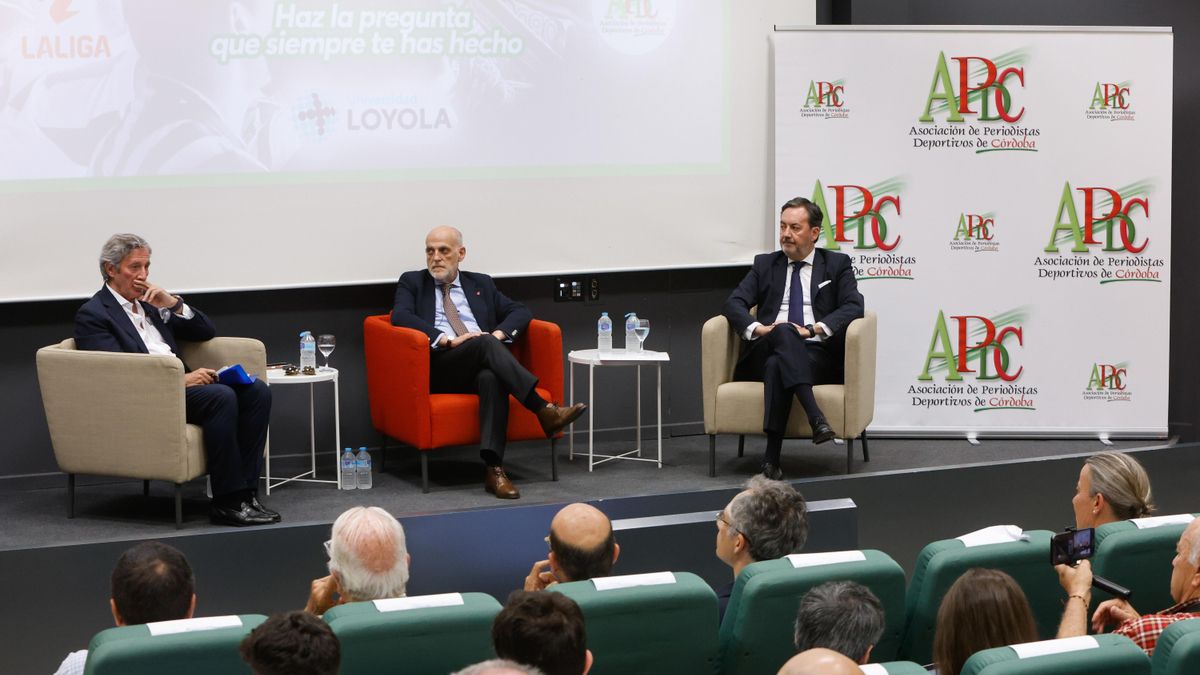 Mesa abierta a la afición con Javier Tebas y Antonio Fernández Monterrubio