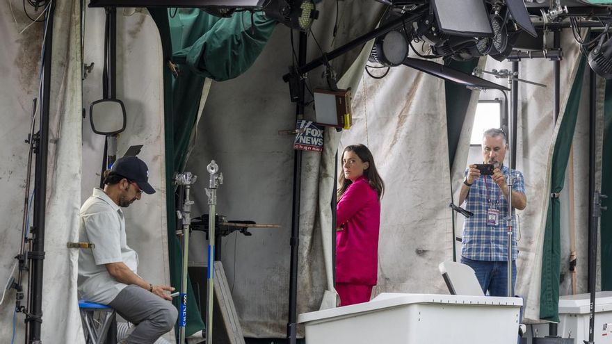 Las grandes cadenas plantan a la Casa Blanca tras el veto de Trump a CNN, MSNOW y Politico