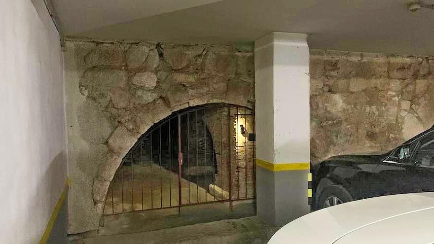 Un puente en un garaje y un río 'fantasma' que todavía inunda Valladolid: "El Esgueva hace más daño que el Pisuerga"