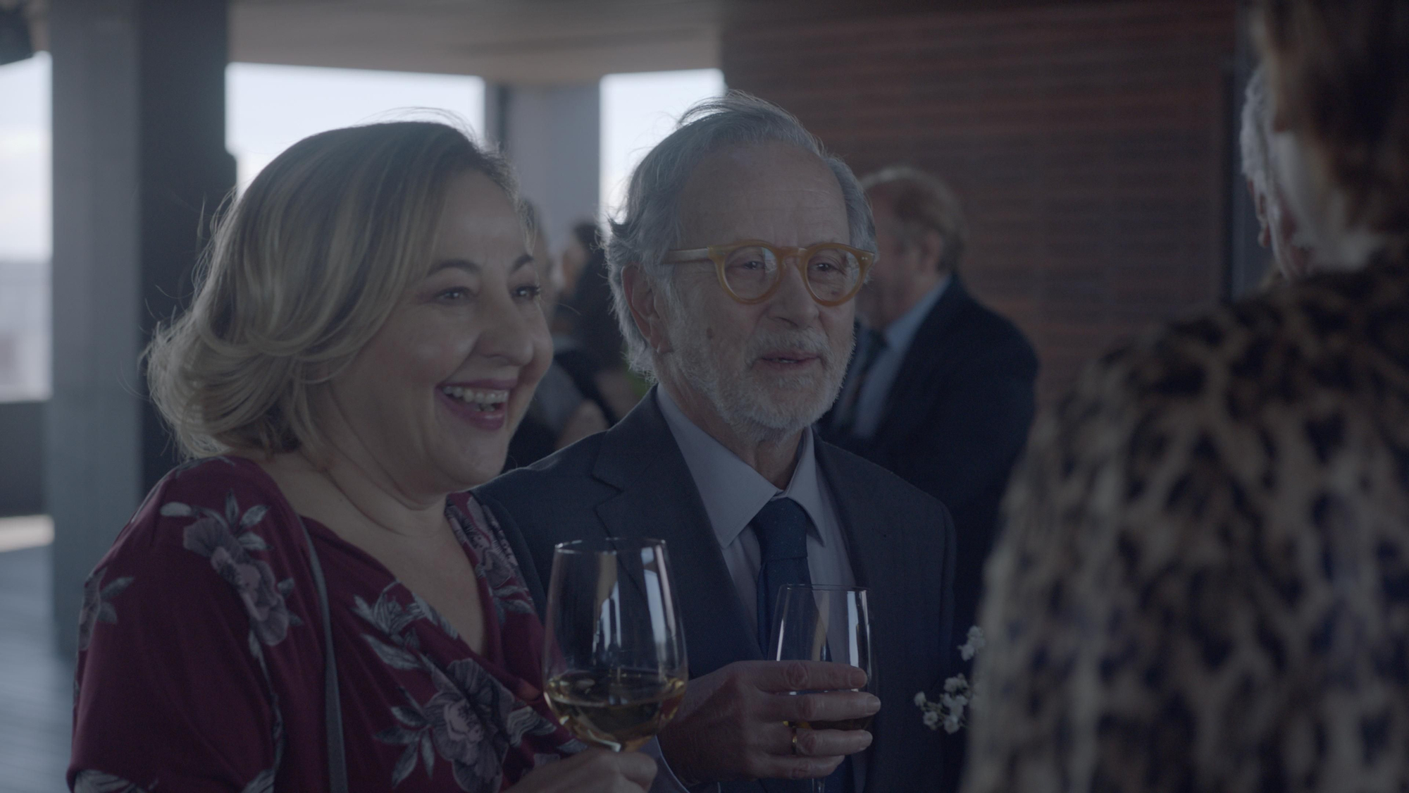 Manuel Burque ya se deja ver en 'Vidas perfectas', la serie de Leticia Dolera en Movistar