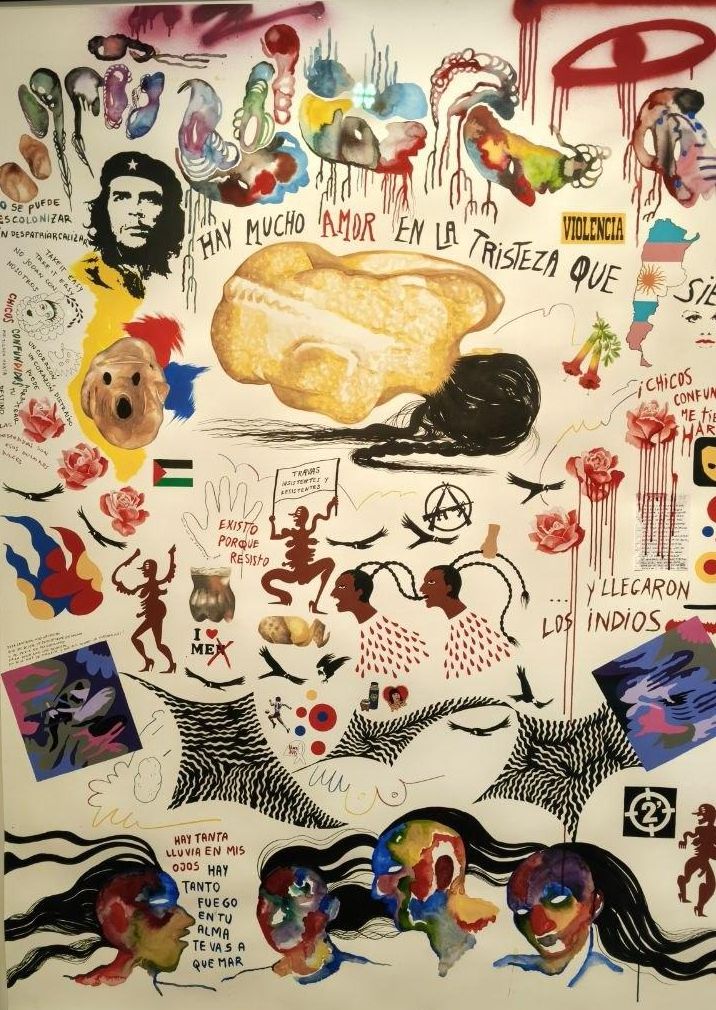 Uno de los collages de La Chola Poblete exhibidos en la galería Travesía Cuatro