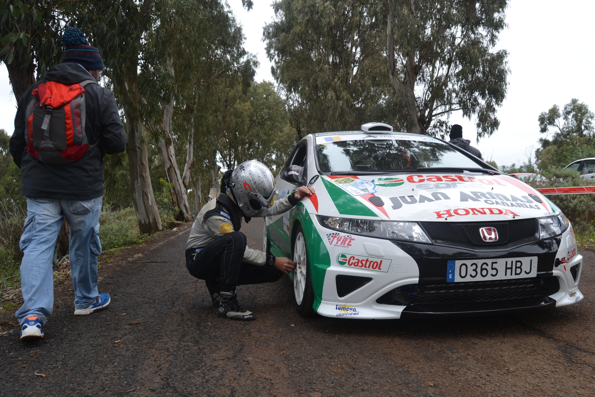 La salida del Rally Islas Canarias en el primer tramo del viernes 11, de Moya a Fontanales. (Iván Alejandro).