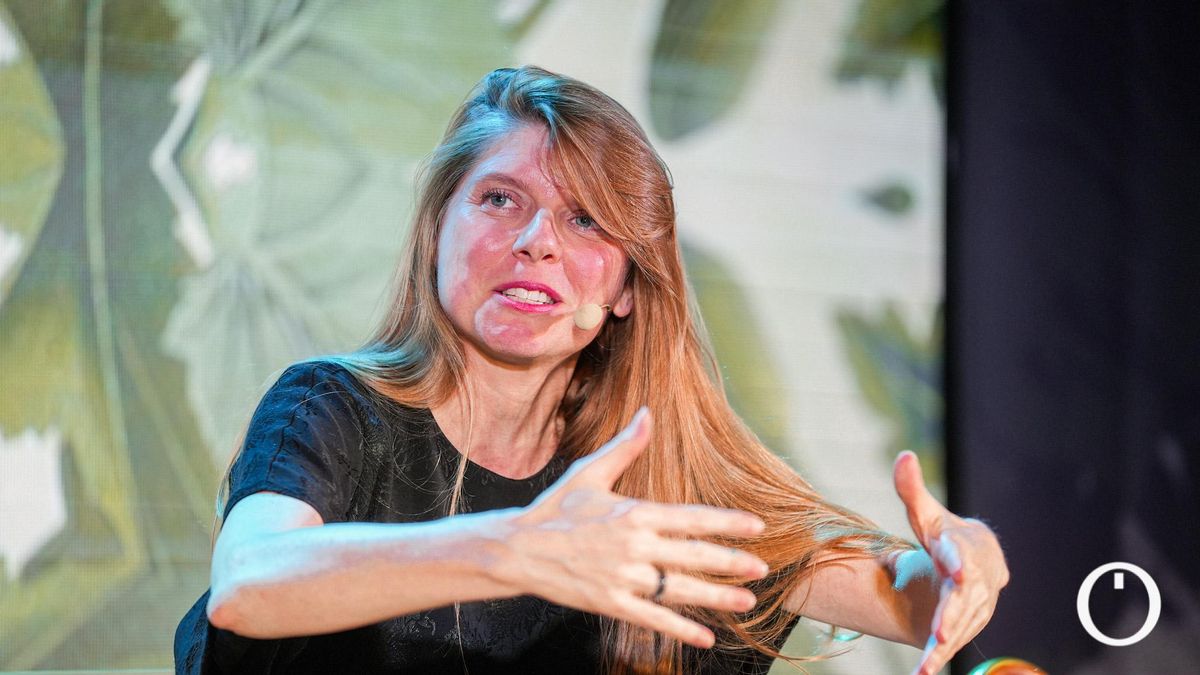 El recital de Miryam Reyes y Alejandro López Andrada en Cosmopoética, en imágenes