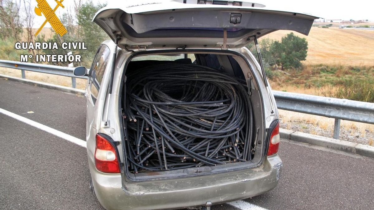 Cables de cobre intervenidos por la Guardia Civil