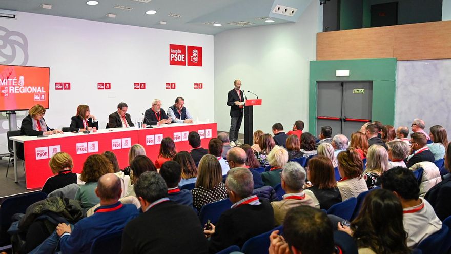 Lambán lanza un mensaje conciliador y pide que el PSOE aragonés no vuelva del Congreso Federal "menos cohesionado"