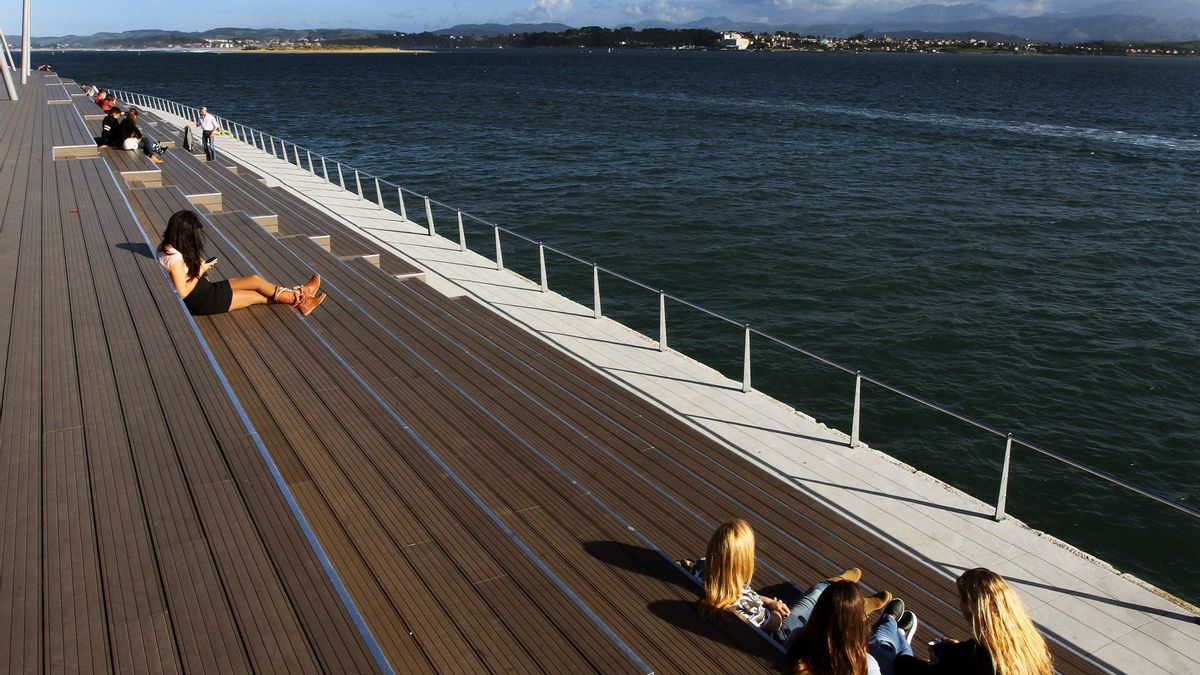 En la imagen la Duna Escalonada, diseñada por Alejandro Zaera, en Santander.