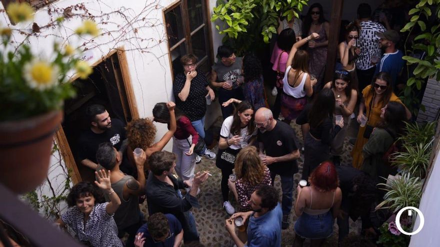 Ruido Patio, una fiesta de música electrónica en un patio de Córdoba