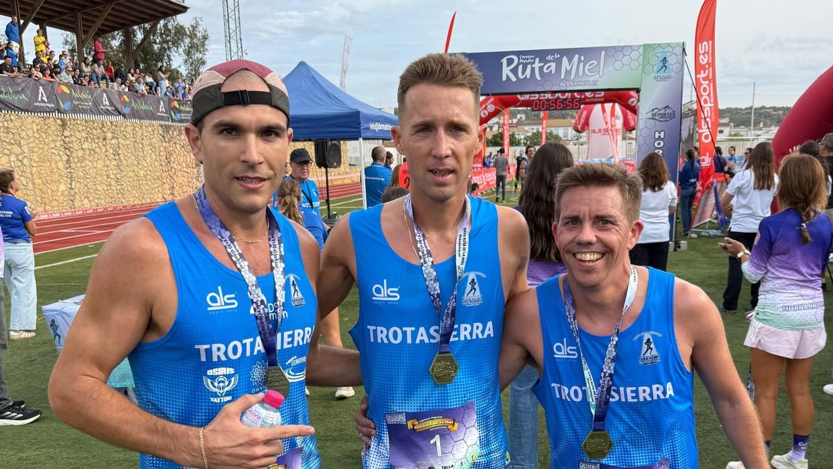 Podio masculino de la XVII Ruta de la Miel